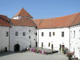 Zámek Hotel - Courtyard